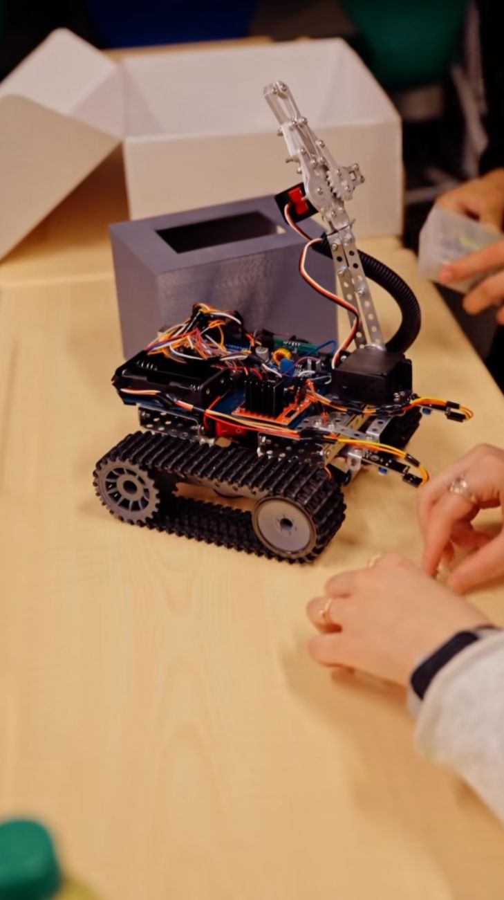 META University - инженерный хаб